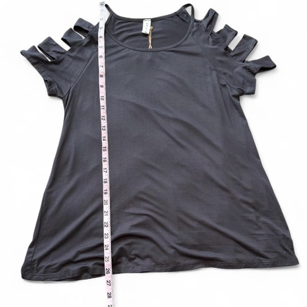 Caged Cold Shoulder Tee - Picture 15 of 15